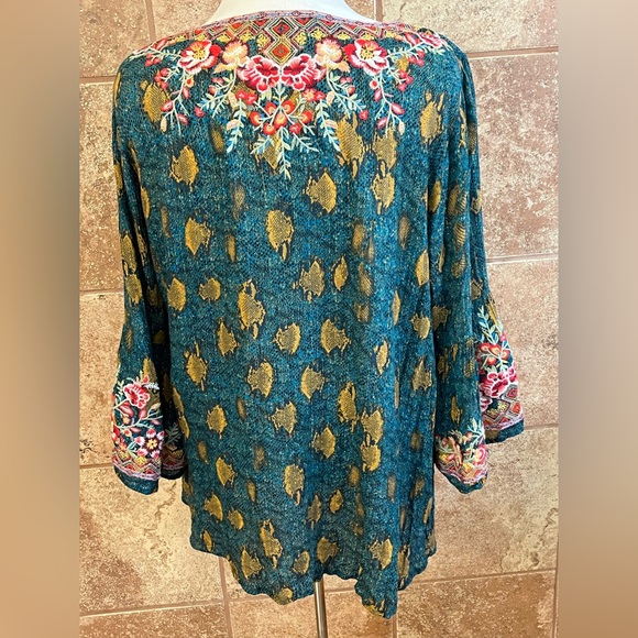 Savannah Jane Green Boho Tunic w/Embroidery, Metallic Thread, Bell Sleeves 1X - Picture 2 of 11